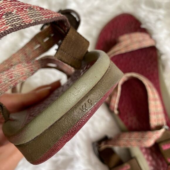 Chaco Sandals Womens Size 9 - Picture 12 of 12